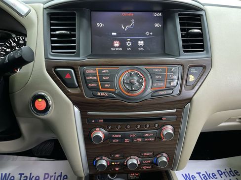 Used 2018 Nissan Pathfinder Platinum w/ Cargo Package image 24
