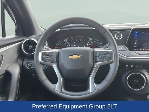 Used 2022 Chevrolet Blazer LT FWD image 8