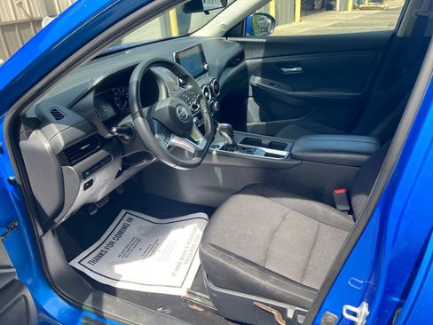 Used 2022 Nissan Sentra SV FWD image 12