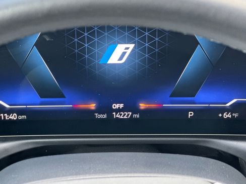 Used 2023 BMW i4 eDrive35 image 34