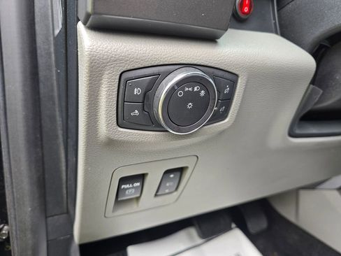Used 2018 Ford F150 XLT w/ Equipment Group 302A Luxury AWD/4WD image 11