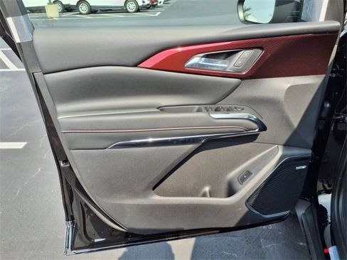 New 2025 Chevrolet Traverse Z71 w/ Enhanced Driving Package image 11