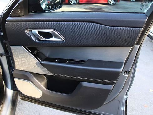 Used 2019 Land Rover Range Rover Velar R-Dynamic SE AWD/4WD image 20