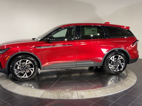 New 2024 Lincoln Nautilus Premier w/ Equipment Group 102A image 10