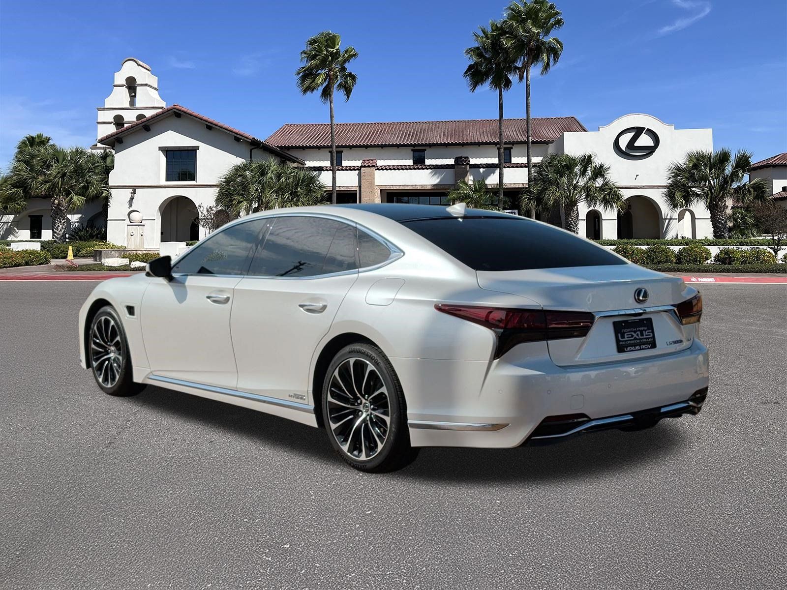Certified 2022 Lexus LS 500h AWD w/ Luxury Package image 4