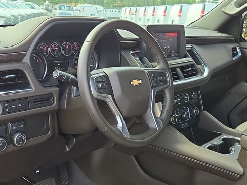 Used 2024 Chevrolet Tahoe LS RWD image 17