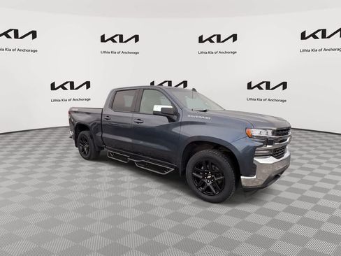 Used 2021 Chevrolet Silverado 1500 LT AWD/4WD image 2