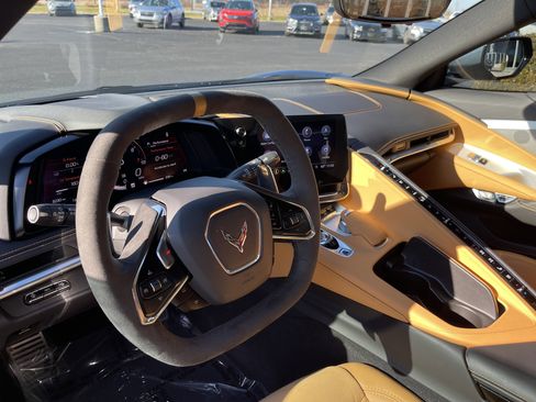 Used 2020 Chevrolet Corvette Stingray Preferred Conv w/ 2LT Preferred Equipment Group image 18