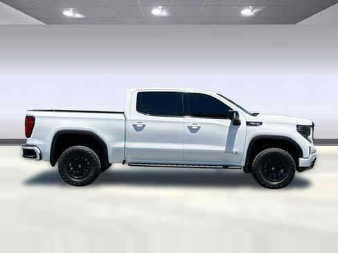 Used 2023 GMC Sierra 1500 AT4 w/ Technology Package AWD/4WD image 8