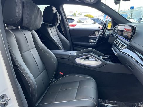 New 2026 Mercedes-Benz GLS 580 4MATIC image 22