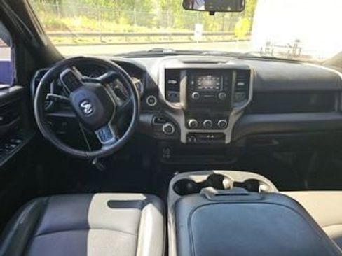 Used 2021 RAM 2500 Tradesman w/ Chrome Appearance Group AWD/4WD image 7