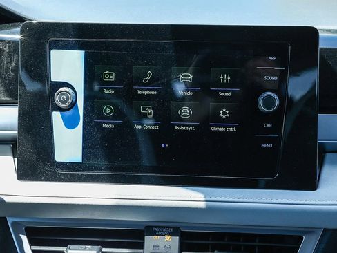 New 2025 Volkswagen Taos SE image 31