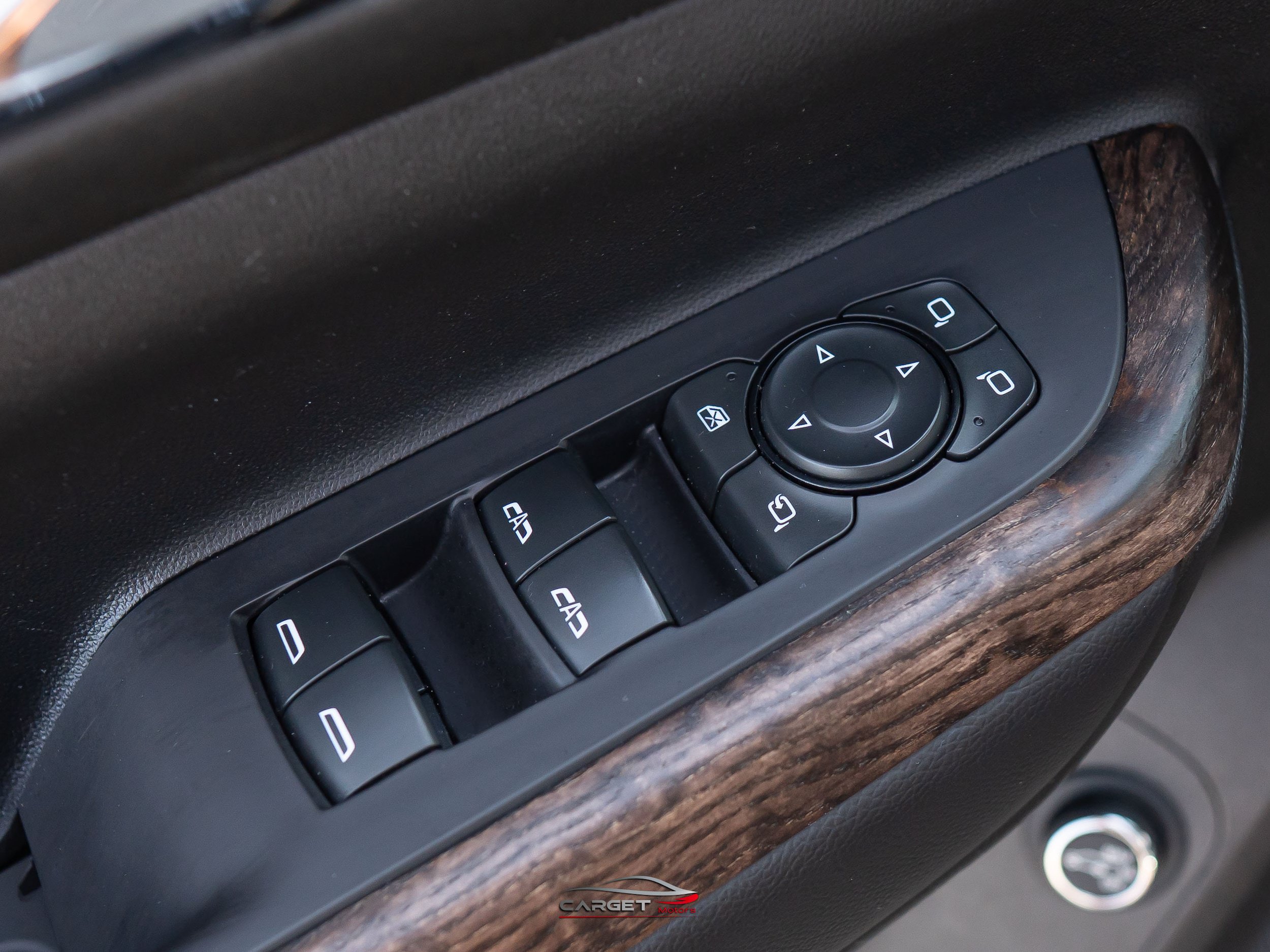 Used 2020 GMC Acadia Denali w/ Technology Package FWD image 42