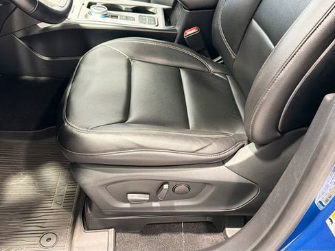 Used 2020 Ford Explorer XLT w/ Equipment Group 202A image 17