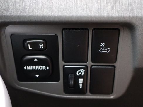 Used 2011 Toyota Prius Four w/ Solar Roof Pkg image 28