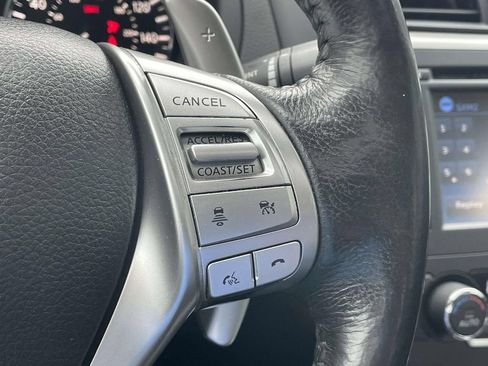 Used 2016 Nissan Altima 3.5 SL w/ 3.5 Technology Package FWD image 27