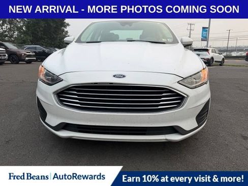 Used 2020 Ford Fusion SE FWD image 2