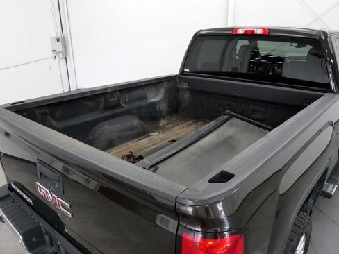 Used 2019 GMC Sierra 2500 SLT w/ Driver Alert Package AWD/4WD image 41