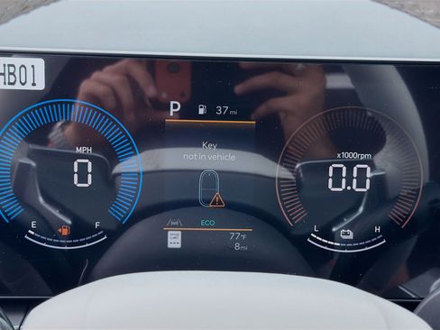 New 2026 Hyundai Santa Fe SE FWD image 9