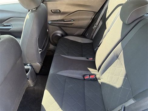 Used 2020 Nissan Kicks S image 11