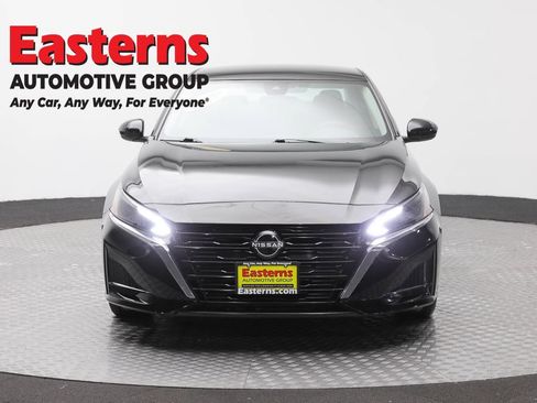 Used 2023 Nissan Altima 2.5 S FWD image 2