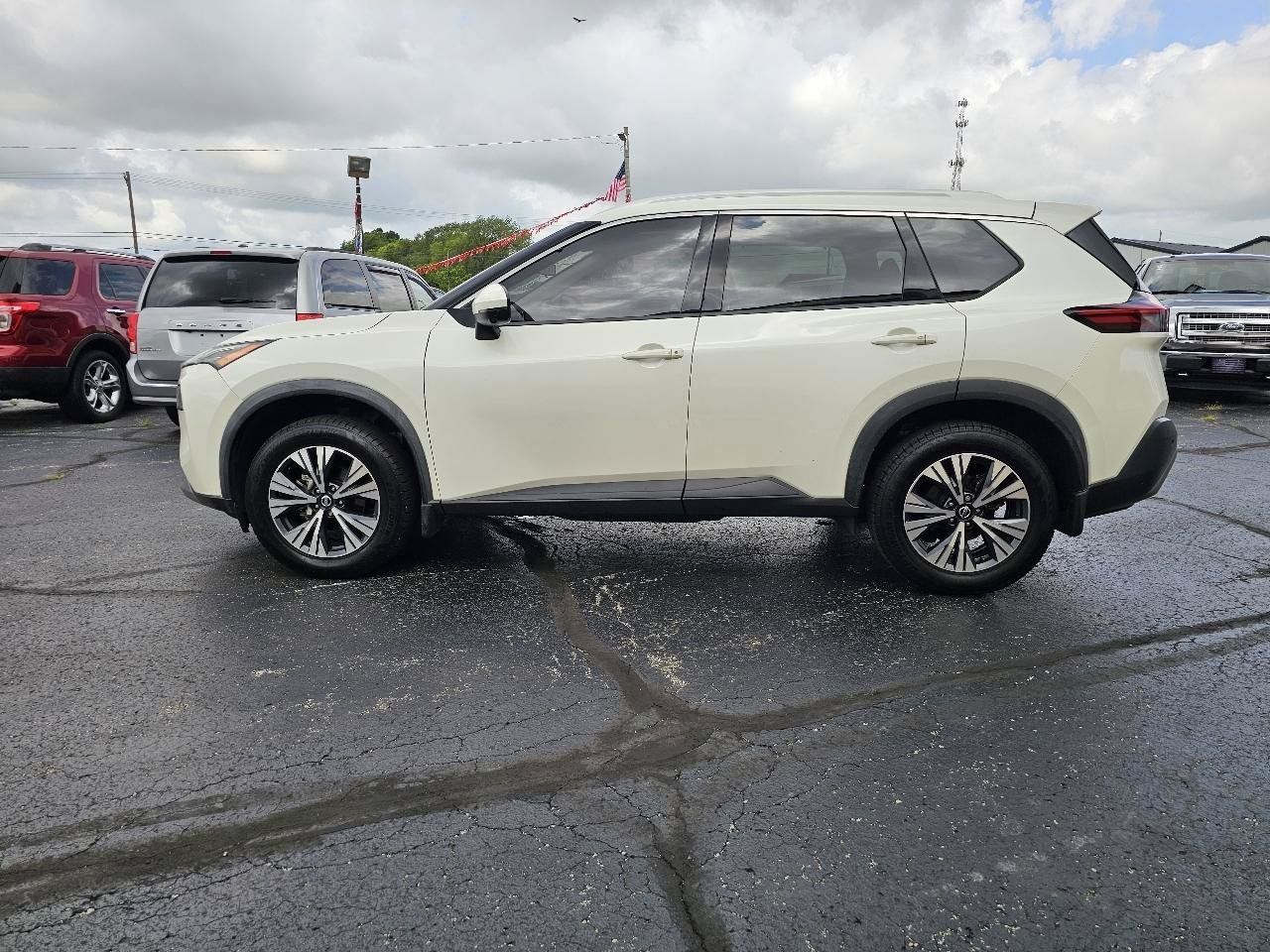 Used 2021 Nissan Rogue SV w/ Premium Package FWD image 29