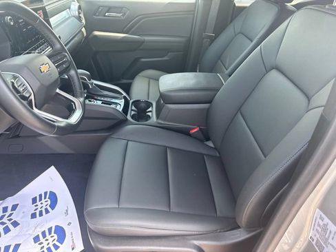 Used 2025 Chevrolet Colorado LT w/ LT Convenience Package AWD/4WD image 18