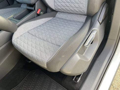 Used 2025 Volkswagen Tiguan S image 24