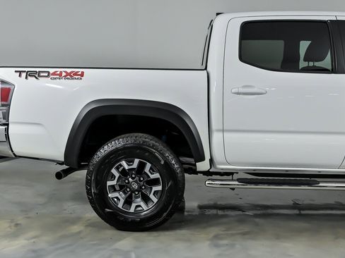 Used 2021 Toyota Tacoma TRD Off-Road AWD/4WD image 13