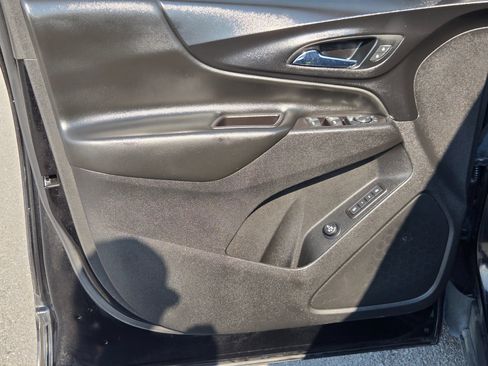 Used 2021 Chevrolet Equinox LT FWD image 20