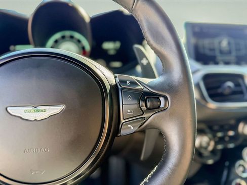Used 2023 Aston Martin V8 Vantage Coupe image 20