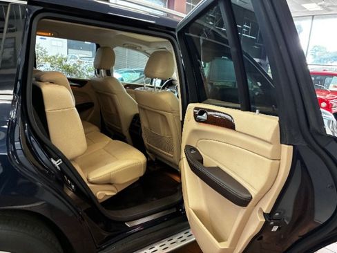 Used 2018 Mercedes-Benz GLS 450 4MATIC w/ Premium Package image 35
