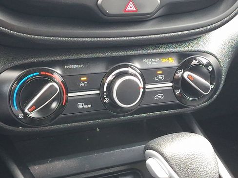 Used 2025 Kia Soul LX FWD image 15