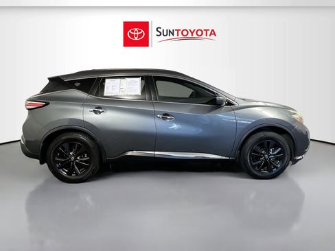 Used 2018 Nissan Murano SV w/ Premium Package image 2