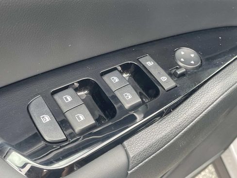 Used 2025 Kia Sportage X-Line w/ Premium Package AWD/4WD image 16