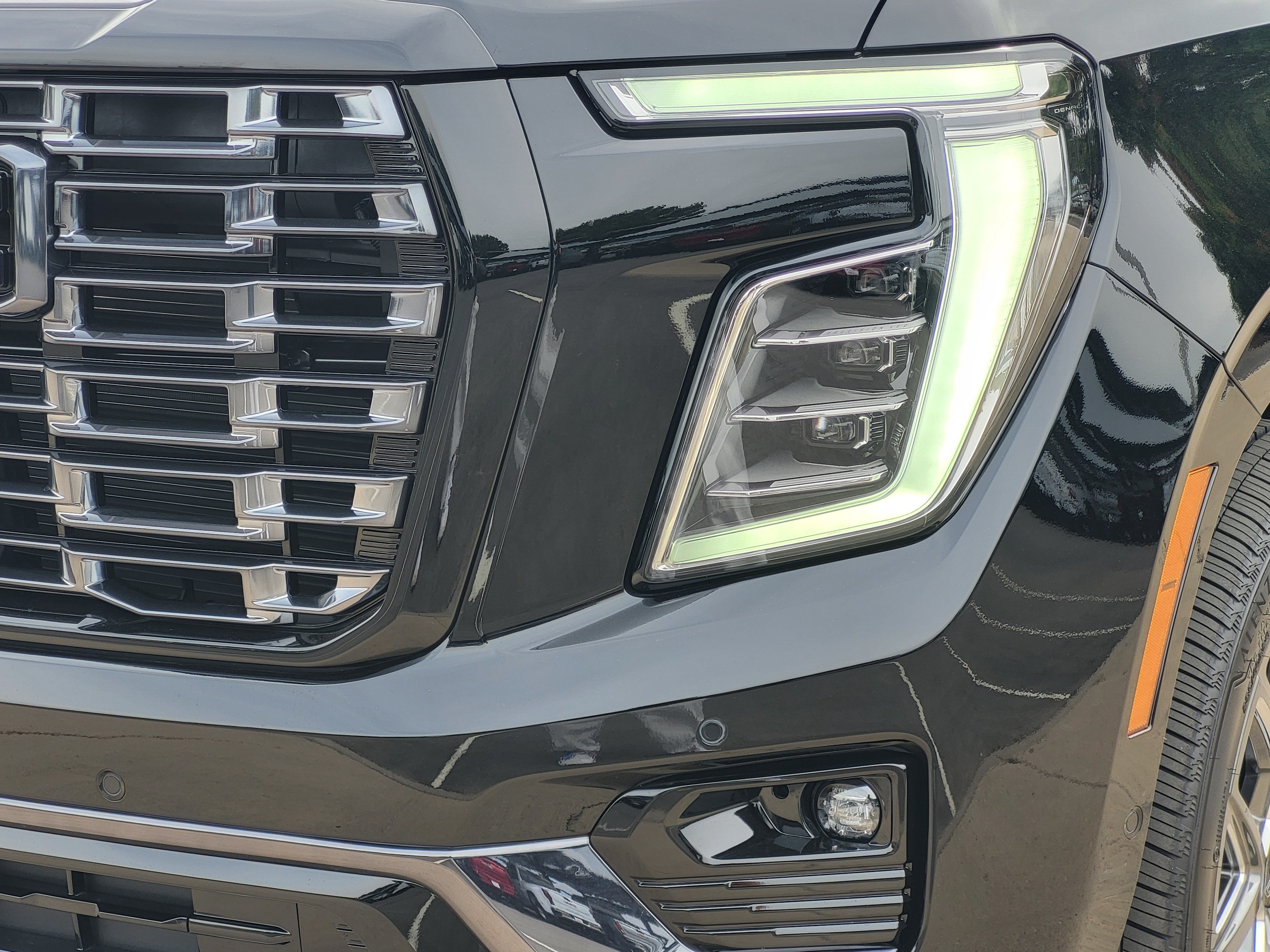 New 2026 GMC Yukon XL Denali Ultimate w/ LPO, Illumination Package AWD/4WD image 8