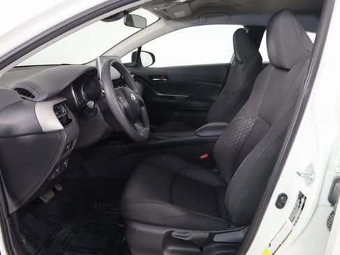 Used 2021 Toyota C-HR LE image 9