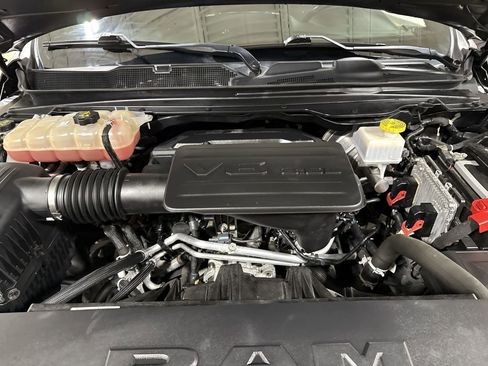 Used 2022 RAM 1500 Big Horn AWD/4WD image 24