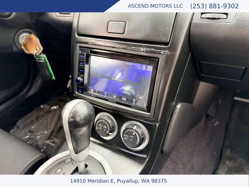 Used 2005 Nissan 350Z Enthusiast RWD image 12