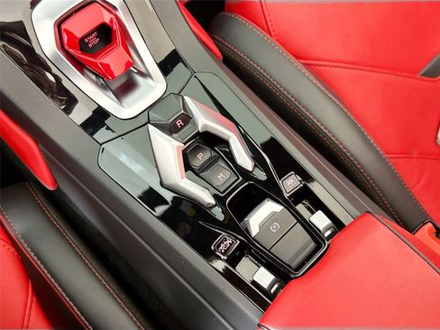 Used 2023 Lamborghini Huracan EVO image 22