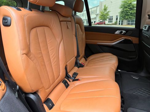 Used 2019 BMW X7 xDrive50i w/ Premium Package AWD/4WD image 42