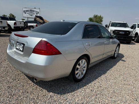 Used 2006 Honda Accord EX image 10
