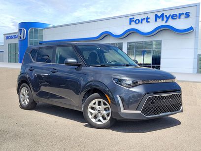 Used 2023 Kia Soul LX w/ LX Technology Package