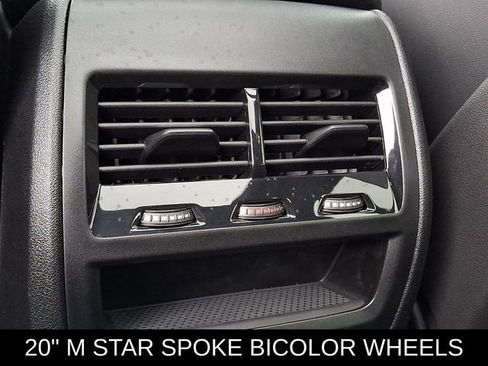 Used 2025 BMW X5 xDrive50e image 11