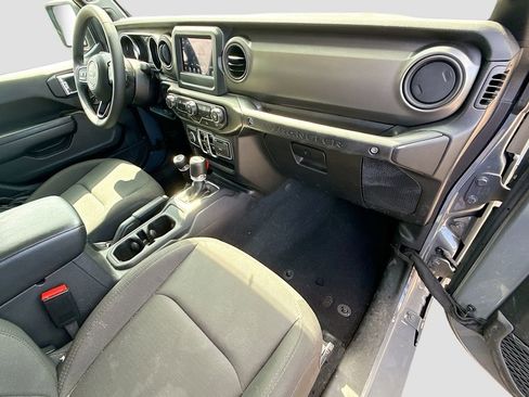 Used 2023 Jeep Wrangler Unlimited w/ Convenience Group AWD/4WD image 32