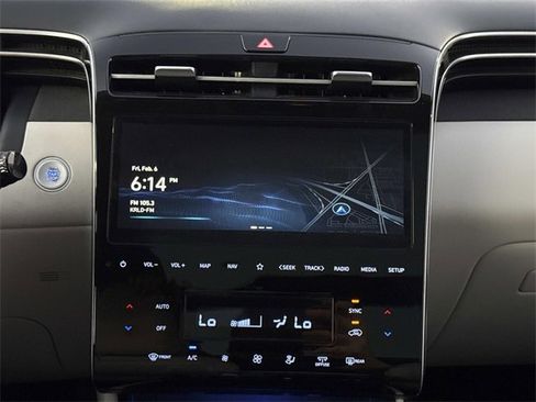 Used 2024 Hyundai Tucson Limited image 15