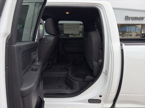 New 2026 RAM 2500 Tradesman AWD/4WD image 13