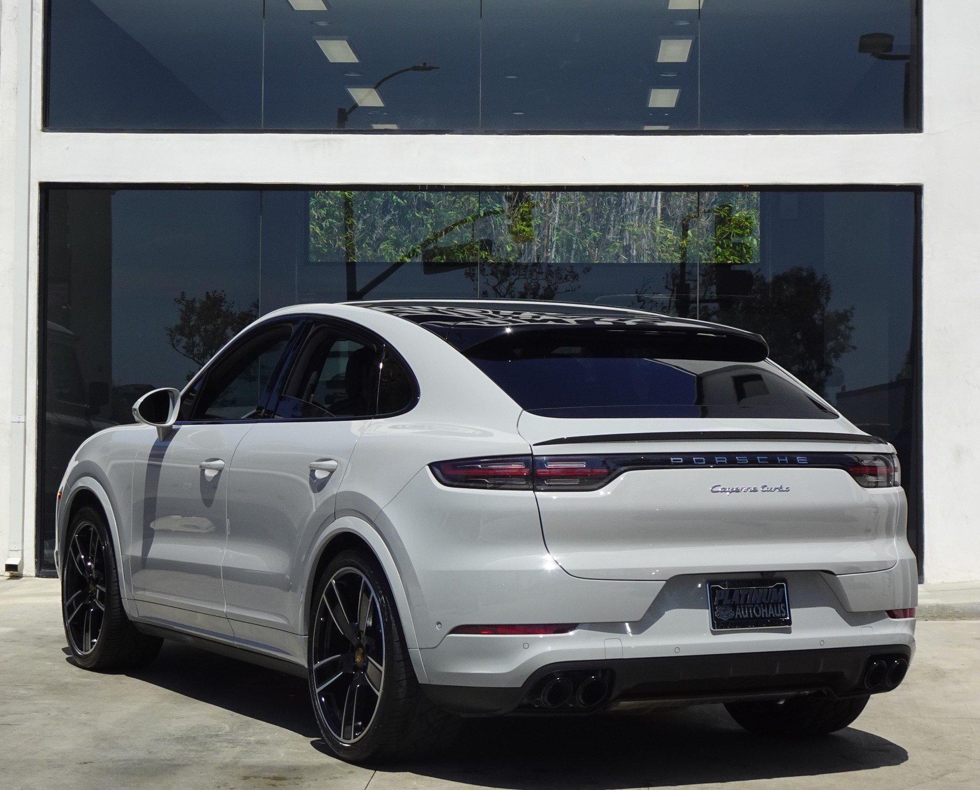 Used 2023 Porsche Cayenne Turbo w/ Premium Package Plus (PI3) AWD/4WD image 6