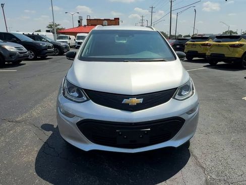 Used 2020 Chevrolet Bolt Premier w/ Infotainment Package FWD image 3