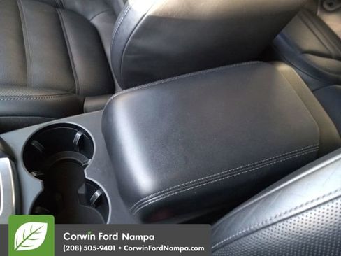 Used 2015 Porsche Macan Turbo image 18